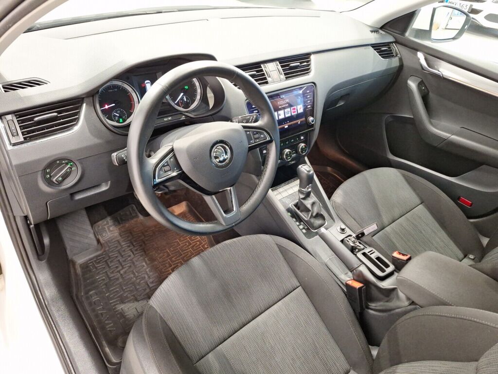 Skoda Octavia 2020 Valkoinen