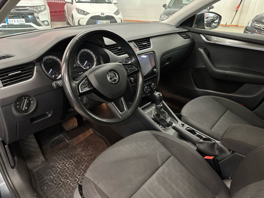 Skoda Octavia 2020 Harmaa