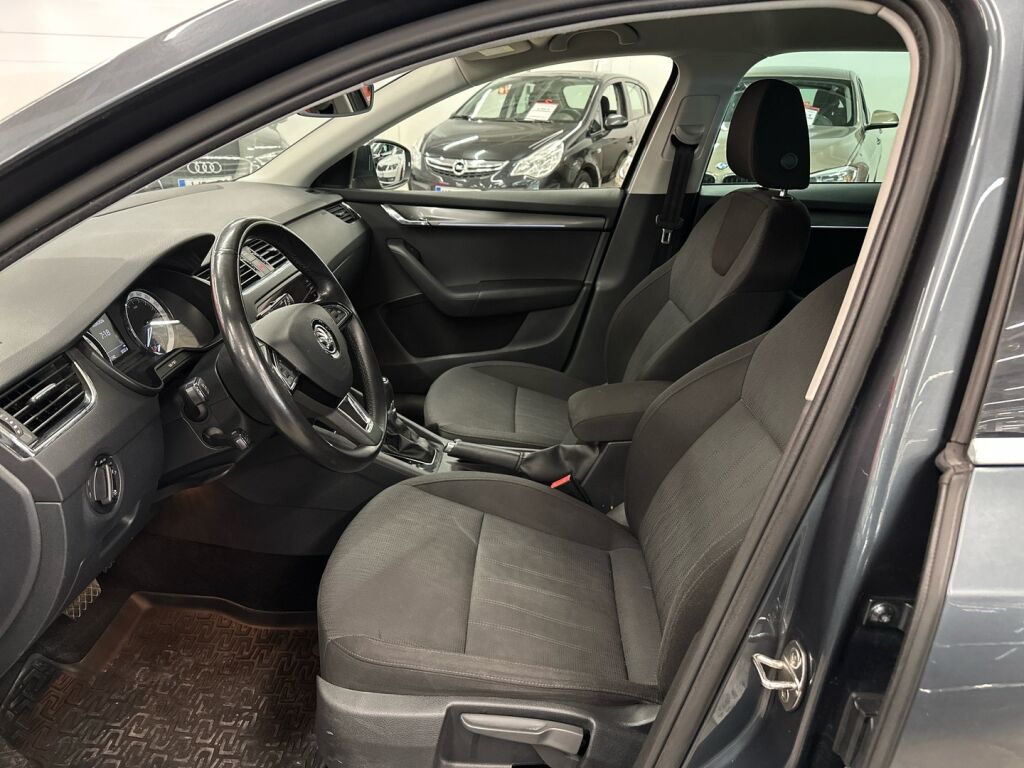 Skoda Octavia 2020 Harmaa