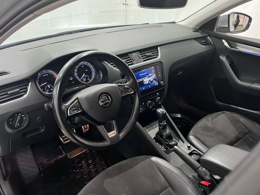 Skoda Octavia 2020 Harmaa