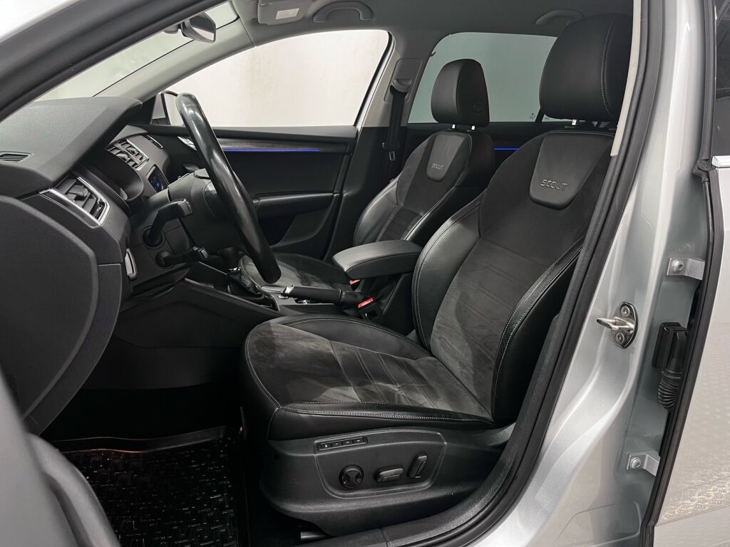 Skoda Octavia 2020 Harmaa