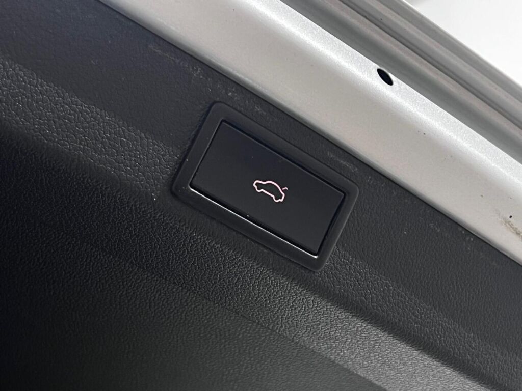 Skoda Octavia 2020 Harmaa