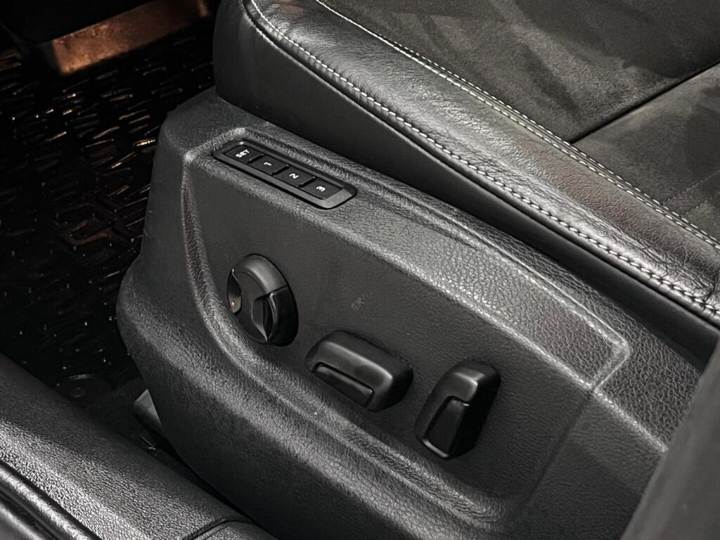 Skoda Octavia 2020 Harmaa