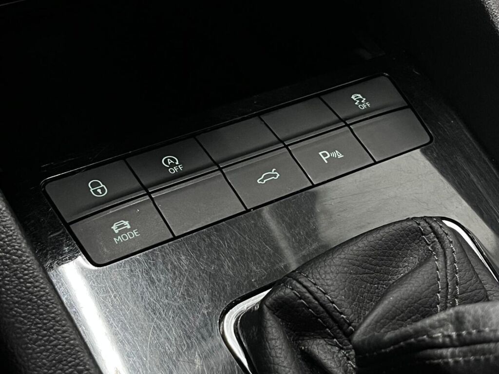 Skoda Octavia 2020 Harmaa