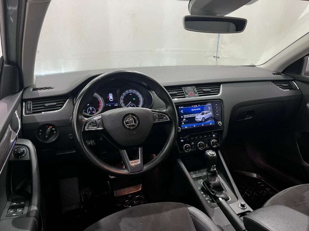 Skoda Octavia 2020 Harmaa