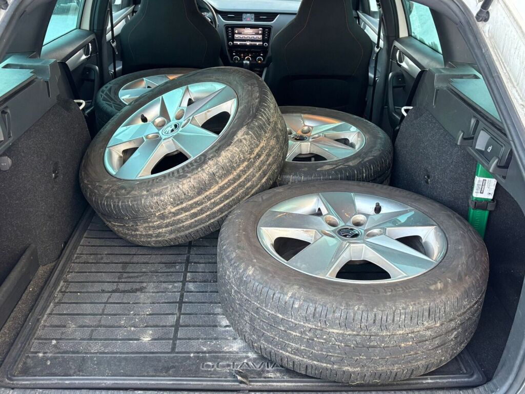 Skoda Octavia 2020 Valkoinen