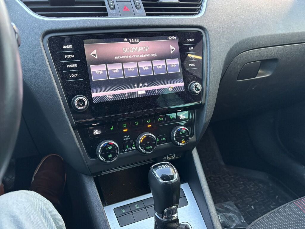 Skoda Octavia 2020 Valkoinen