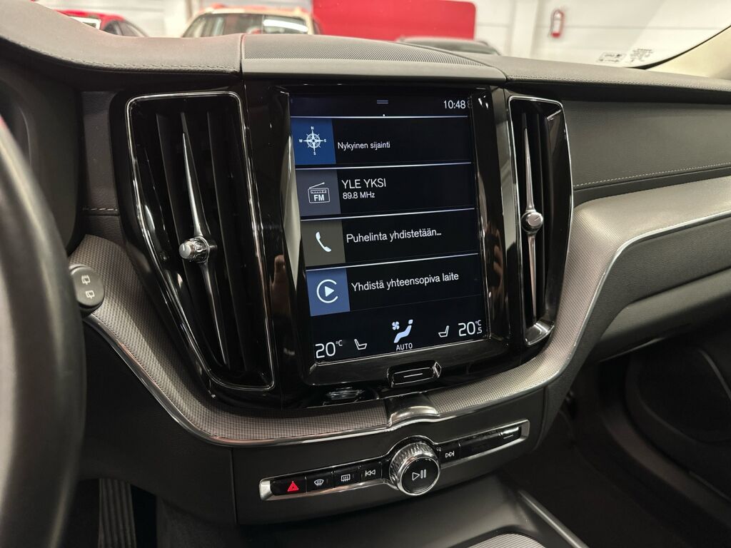 Volvo XC60 2020 Musta