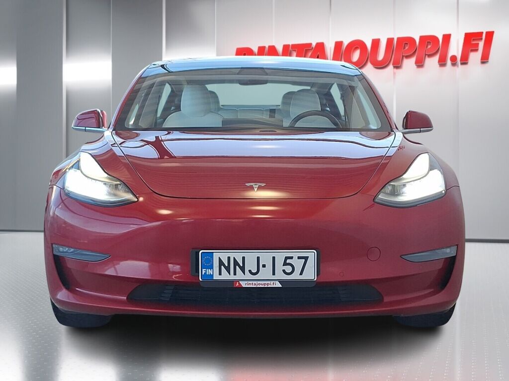 Tesla Model 3 2020 Punainen