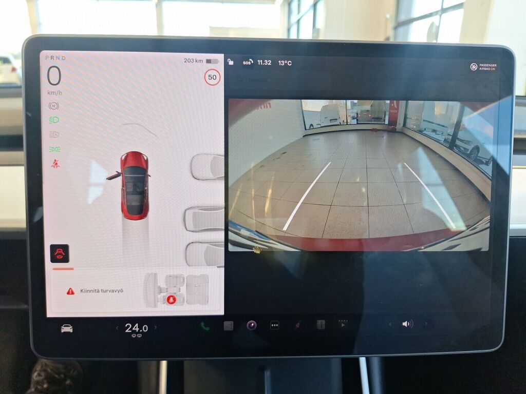 Tesla Model 3 2020 Punainen