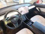 Tesla Model 3 2020 Punainen
