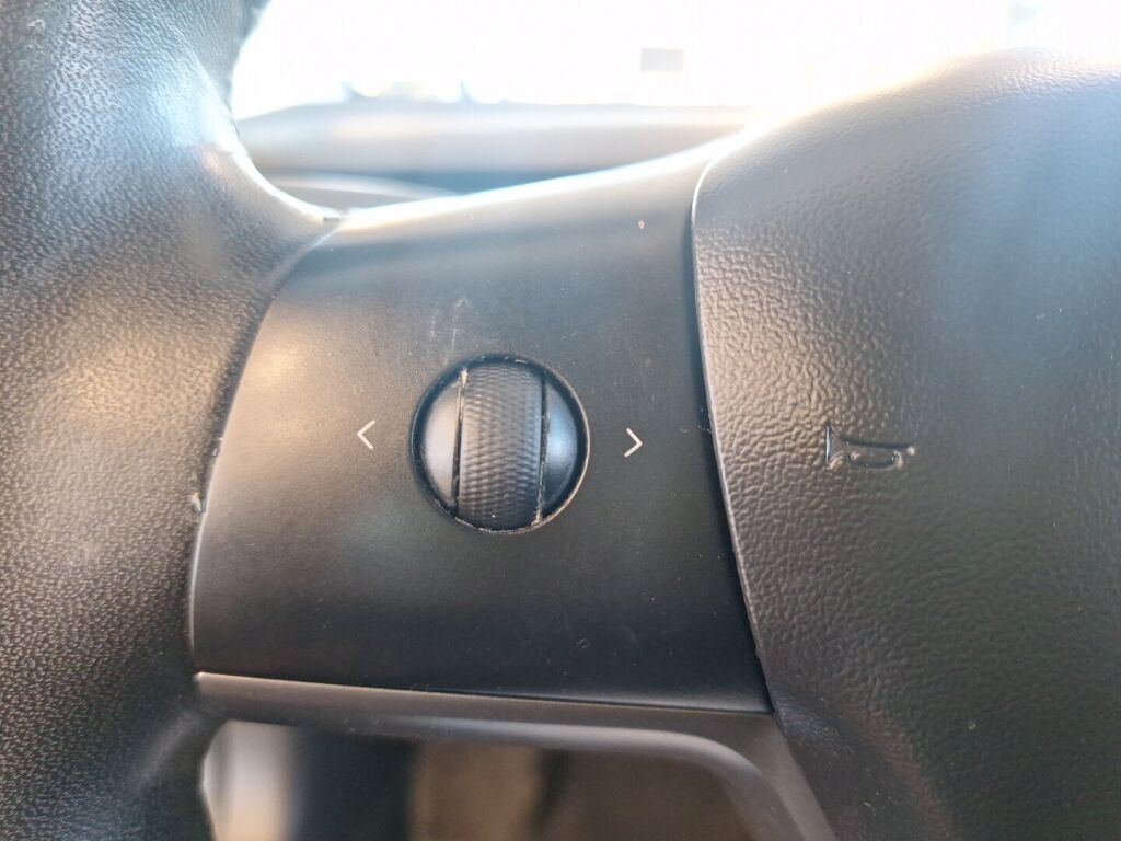 Tesla Model 3 2020 Punainen