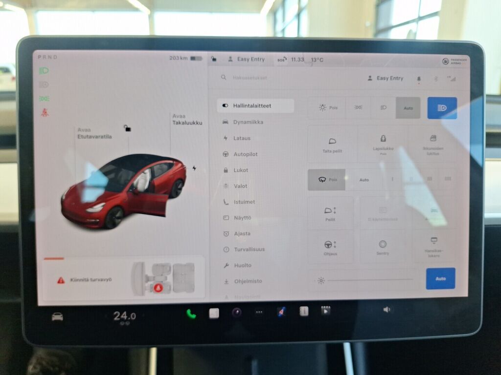 Tesla Model 3 2020 Punainen
