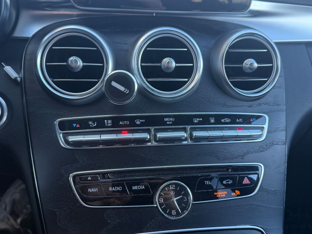 Mercedes-Benz C 2017 Musta