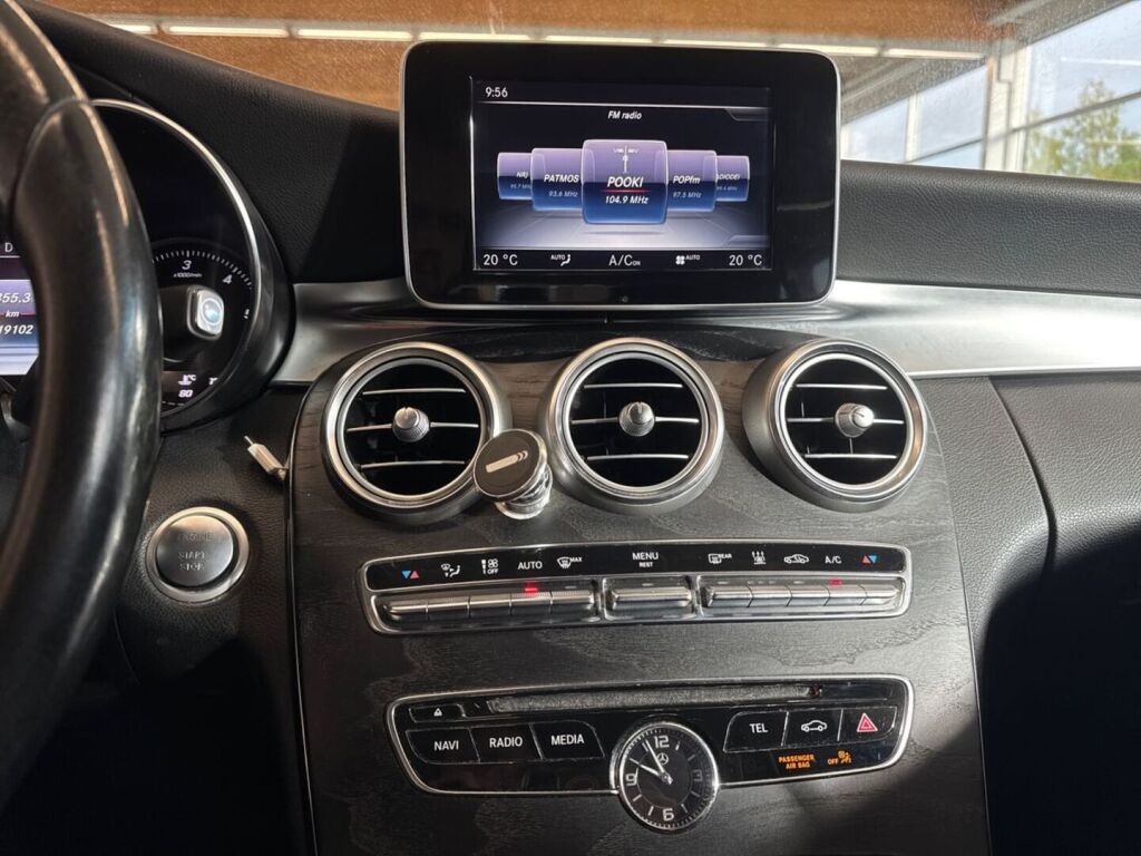 Mercedes-Benz C 2017 Musta