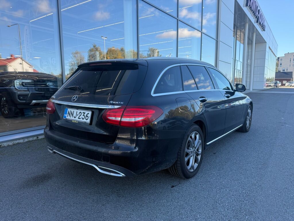 Mercedes-Benz C 2017 Musta