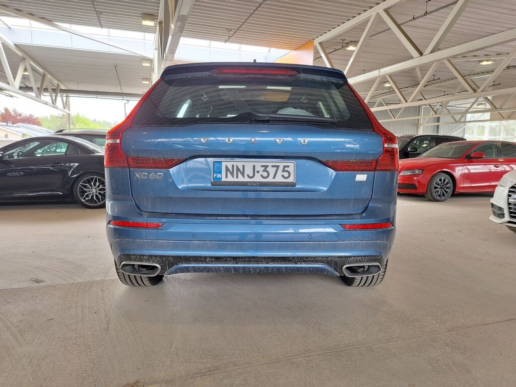 Volvo XC60 2021 Sininen
