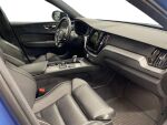 Volvo XC60 2021 Sininen