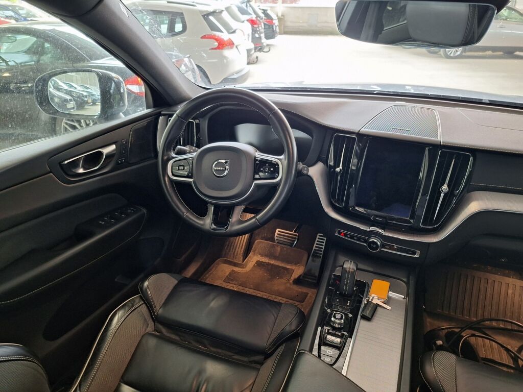 Volvo XC60 2021 Sininen