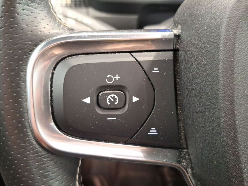 Volvo XC40 2020 Sininen