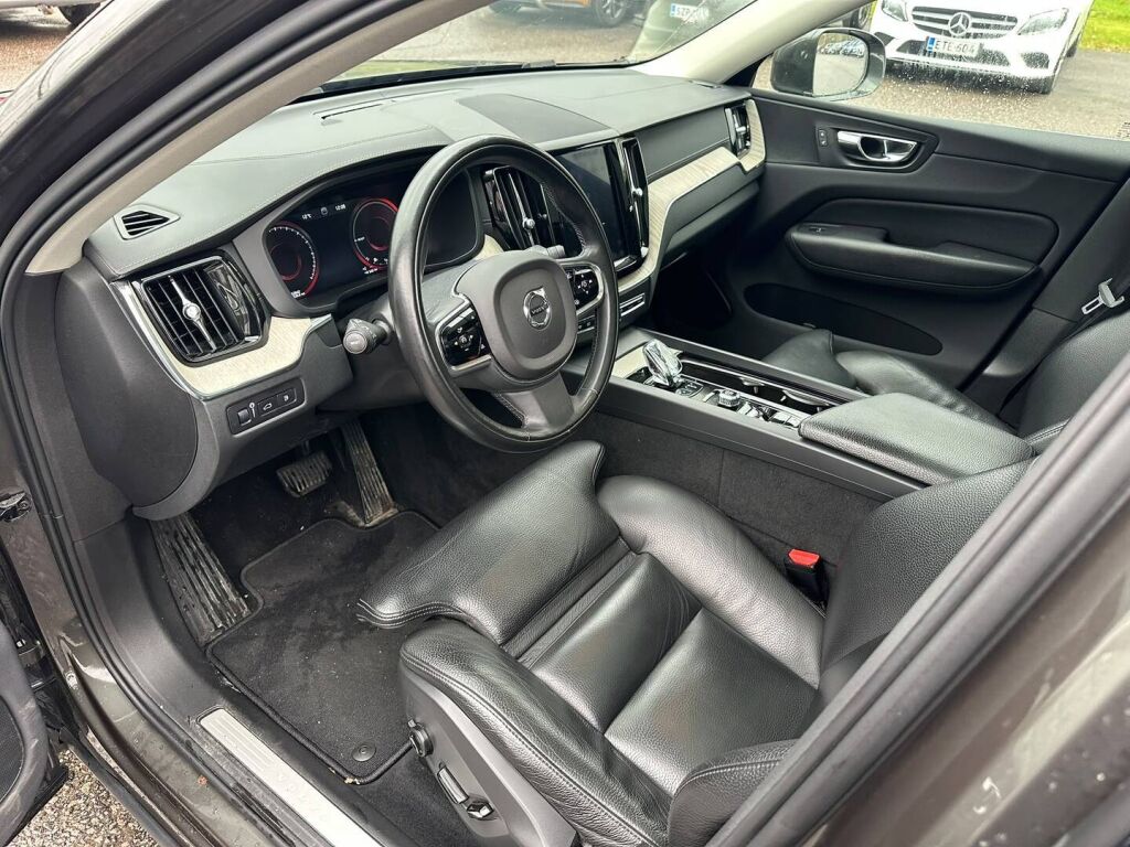 Volvo XC60 2020 Harmaa