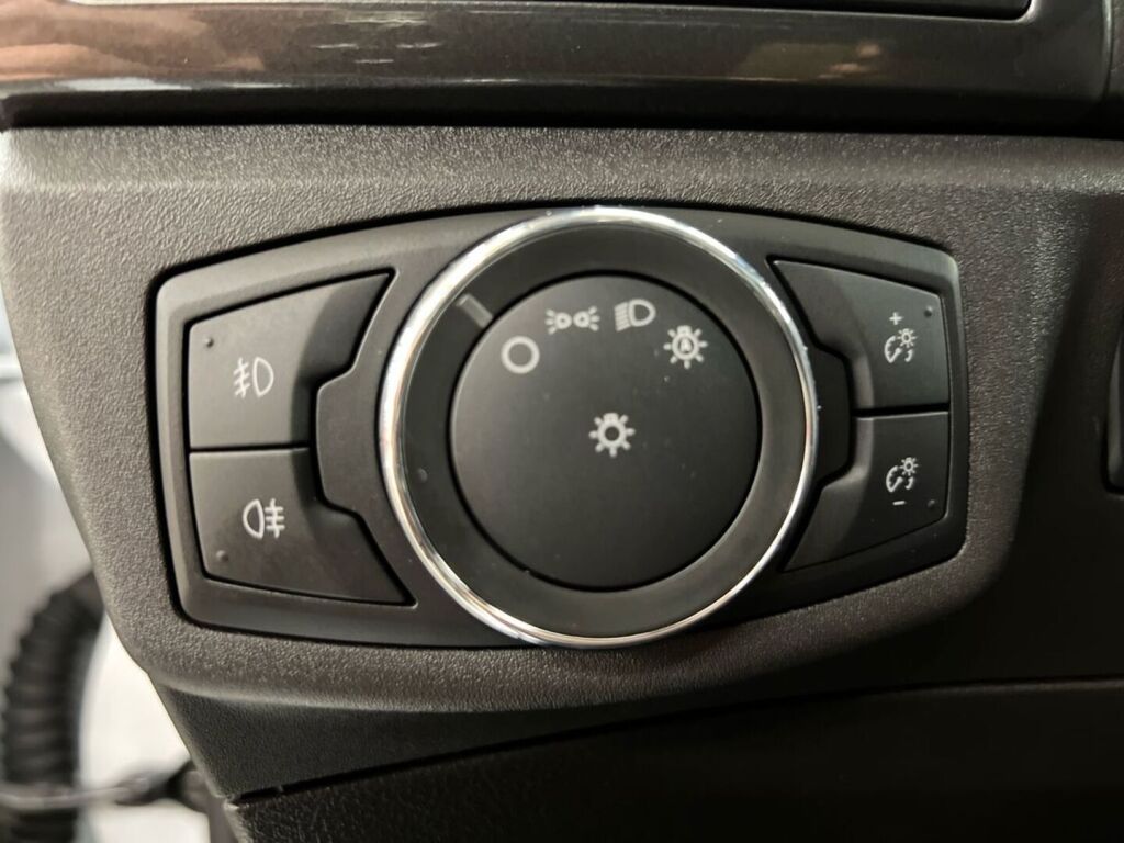 Ford Mondeo 2021 Valkoinen