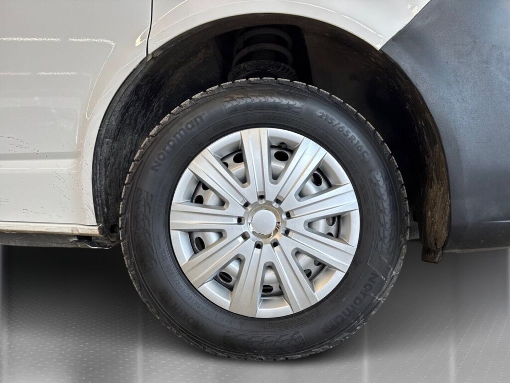 Volkswagen Transporter 2024 Valkoinen