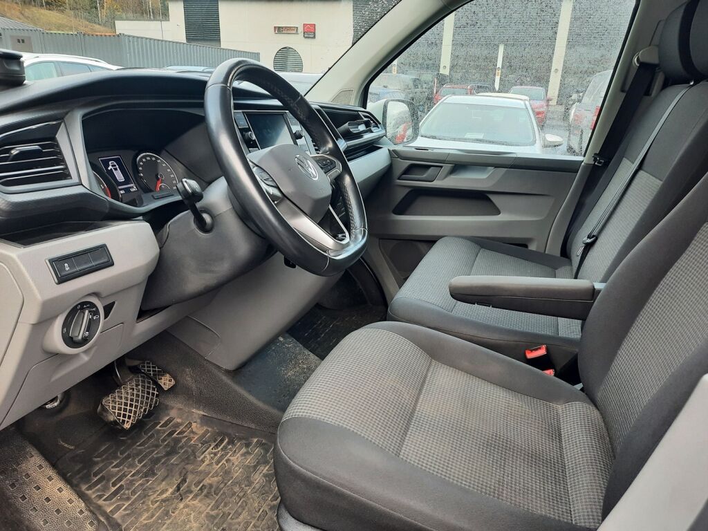 Volkswagen Transporter 2024 Valkoinen