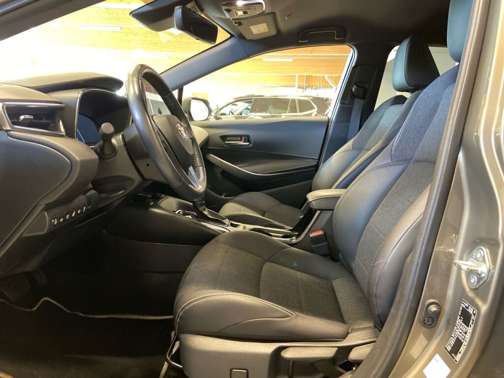 Toyota Corolla 2023 Ruskea (beige)