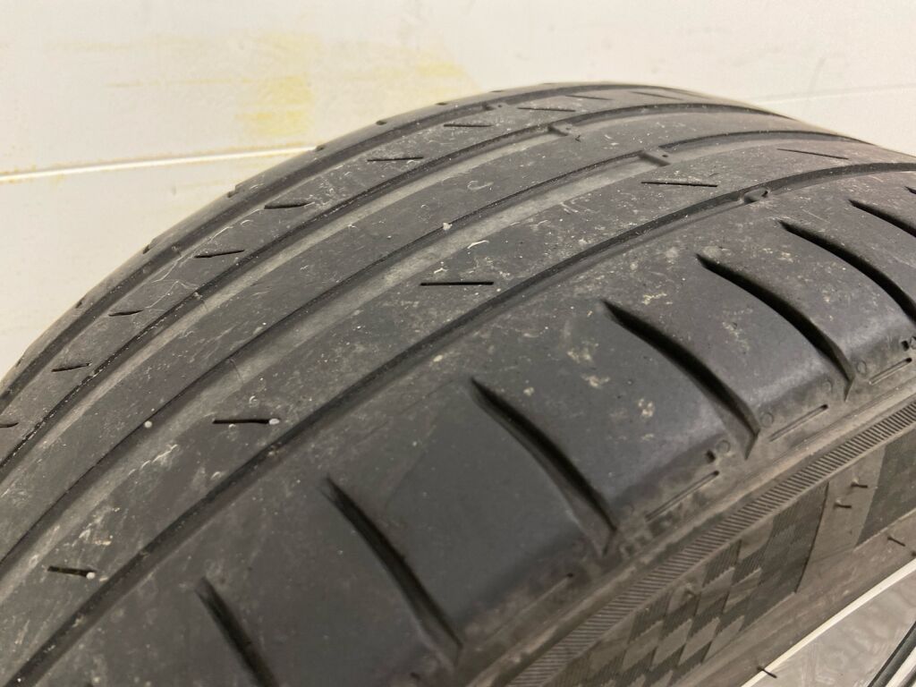 Mercedes-Benz C 2021 Musta