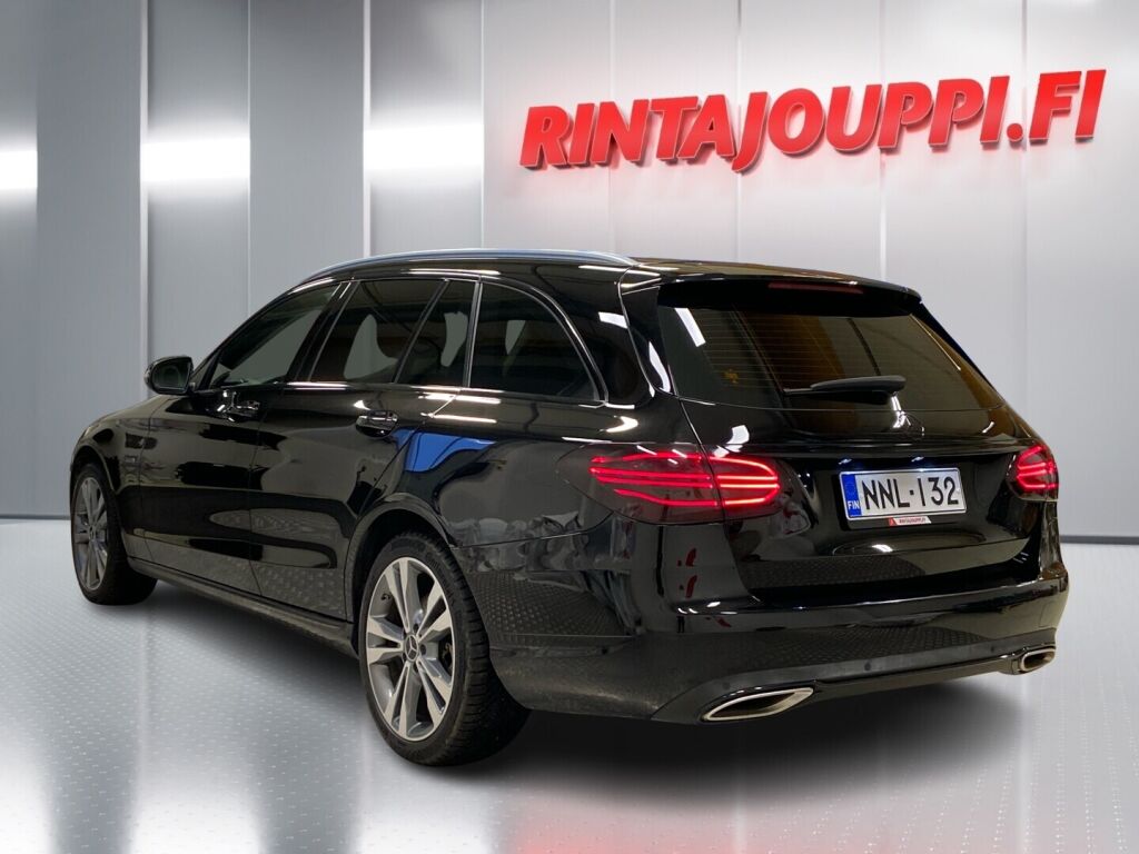 Mercedes-Benz C 2021 Musta