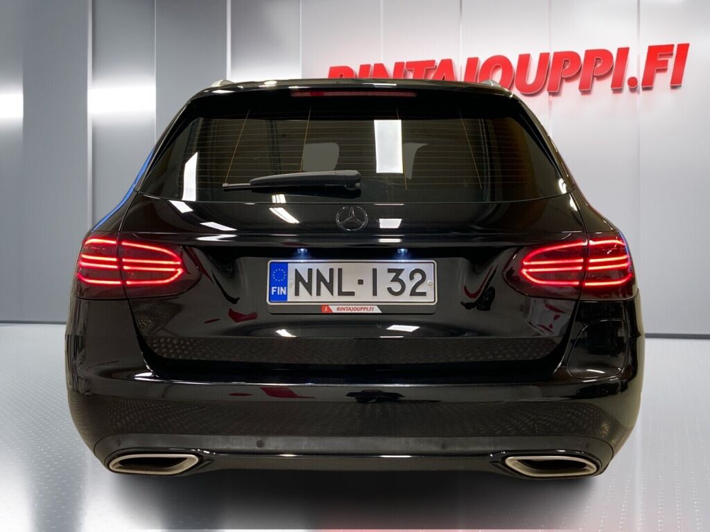 Mercedes-Benz C 2021 Musta