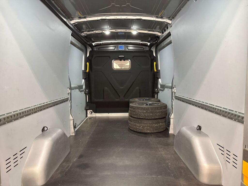 Ford Transit 2024 Harmaa