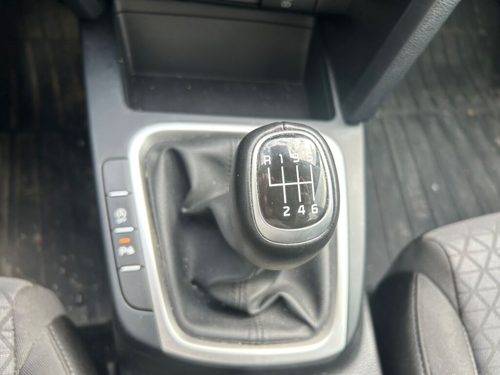 Kia Ceed 2023 Valkoinen