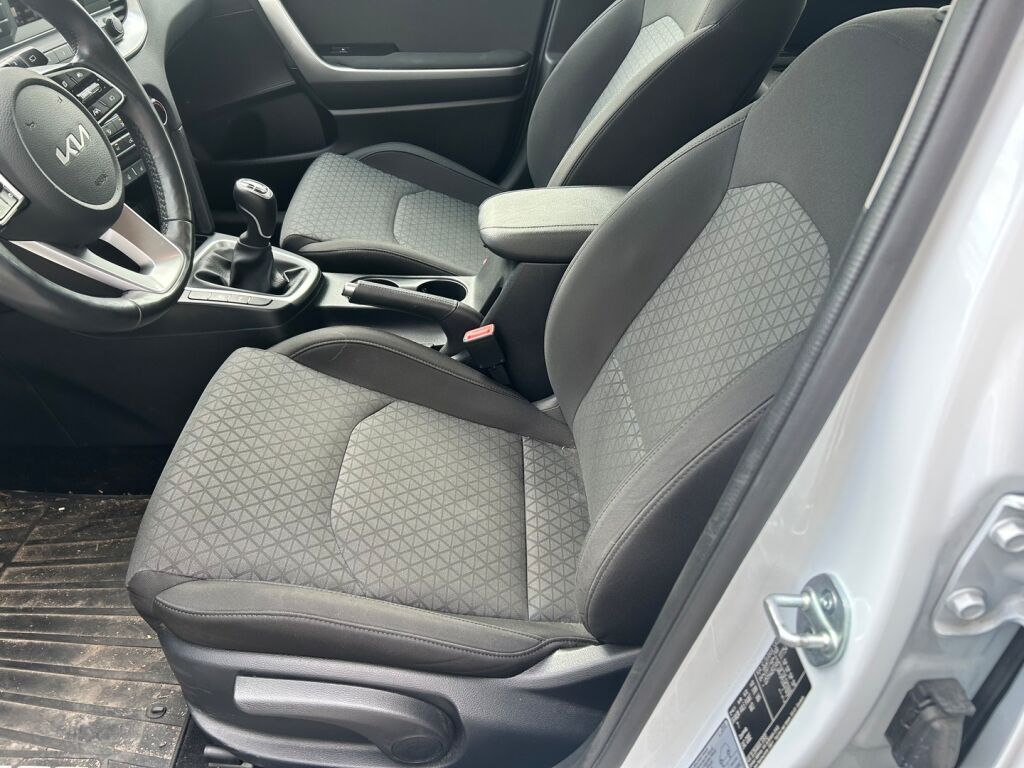 Kia Ceed 2023 Valkoinen