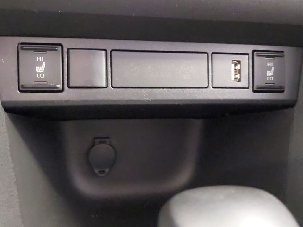 Toyota Yaris Cross 2024 Sininen