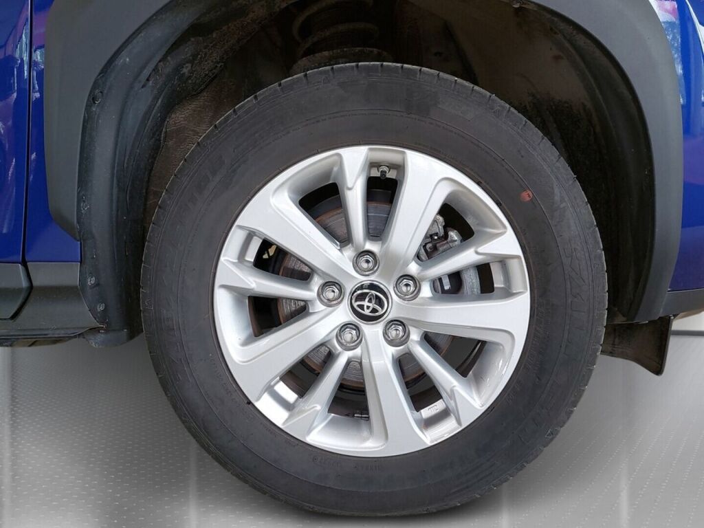 Toyota Yaris Cross 2024 Sininen