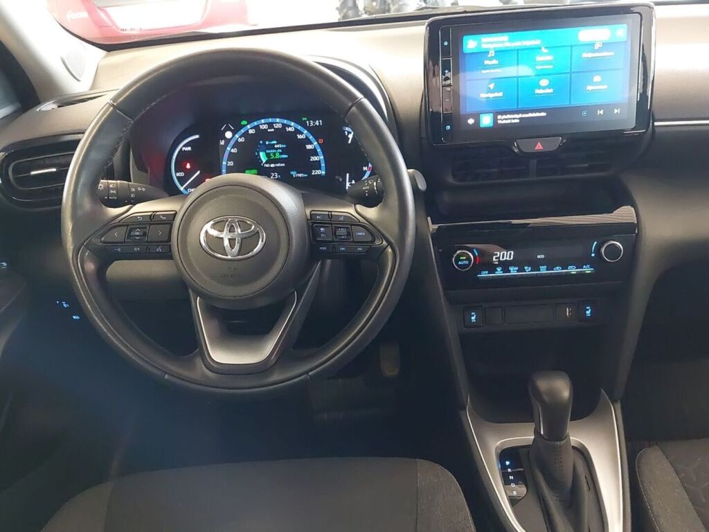 Toyota Yaris Cross 2024 Sininen