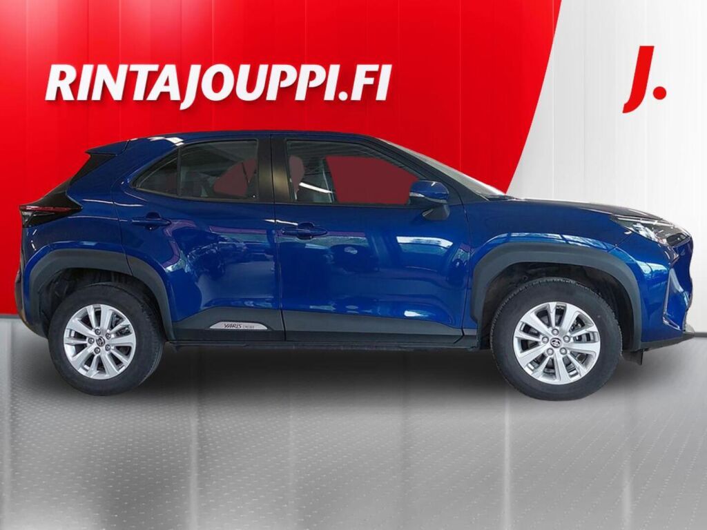 Toyota Yaris Cross 2024 Sininen