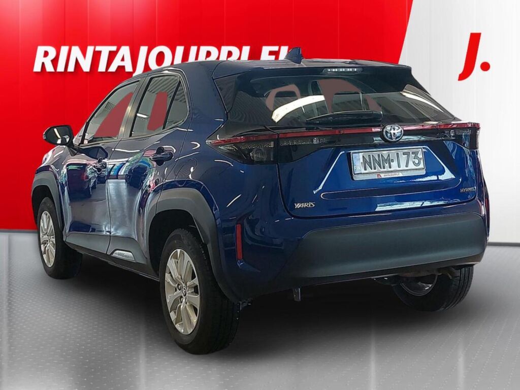 Toyota Yaris Cross 2024 Sininen