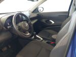 Toyota Yaris Cross 2024 Sininen
