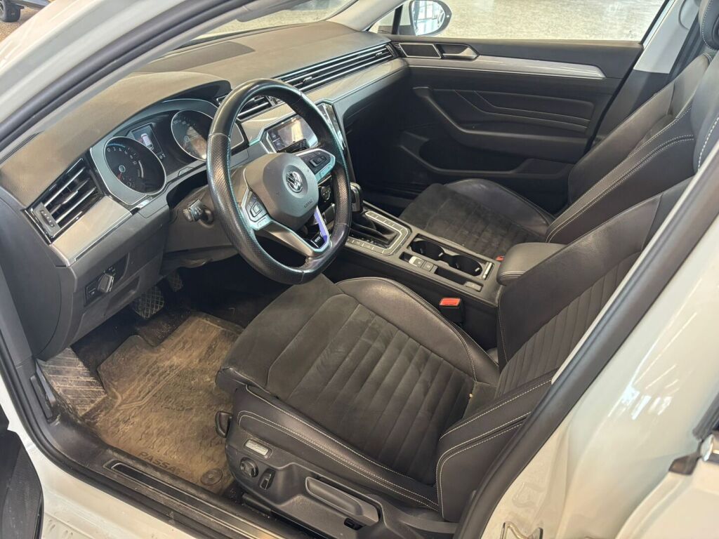 Volkswagen Passat 2019 Valkoinen