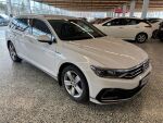 Volkswagen Passat 2019 Valkoinen