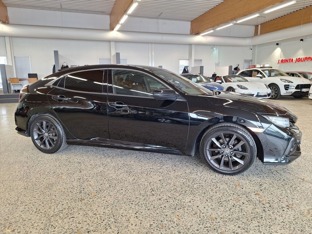 Honda Civic 2021 Musta