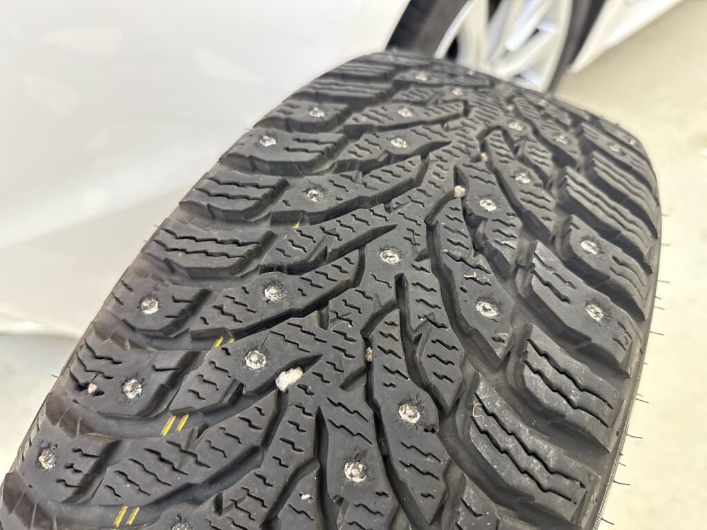 Toyota Corolla 2024 Valkoinen