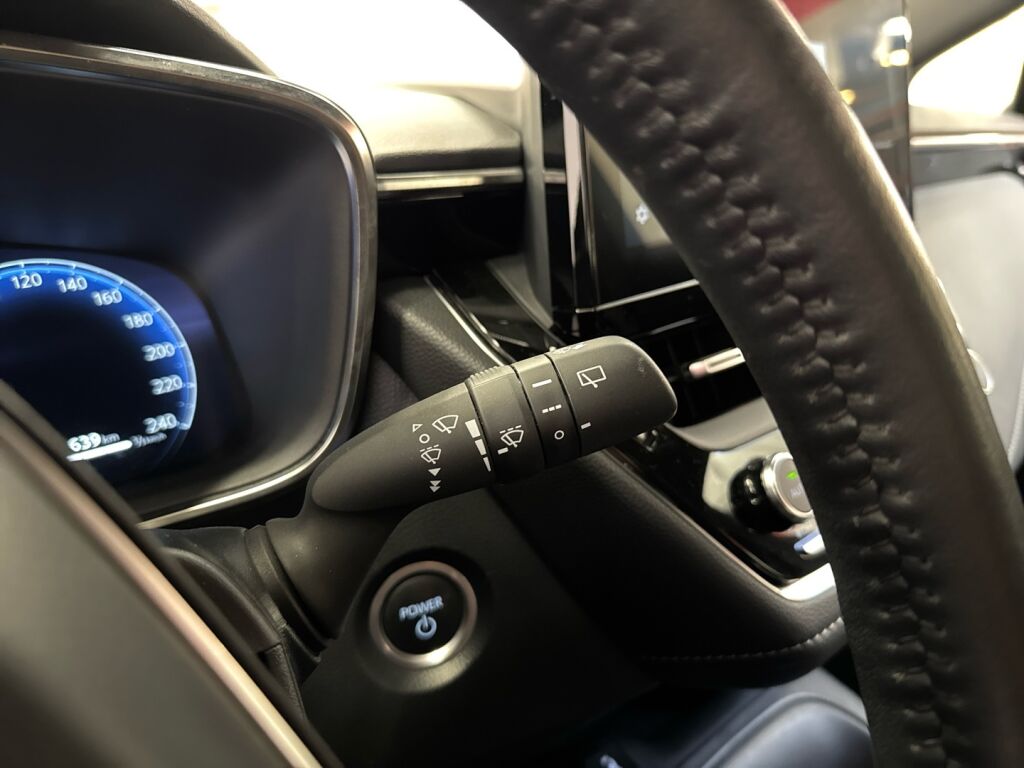 Toyota Corolla 2024 Valkoinen