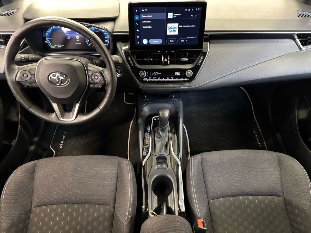 Toyota Corolla 2024 Valkoinen