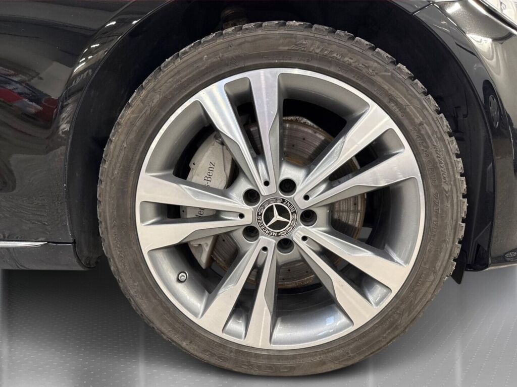 Mercedes-Benz C 2020 Musta