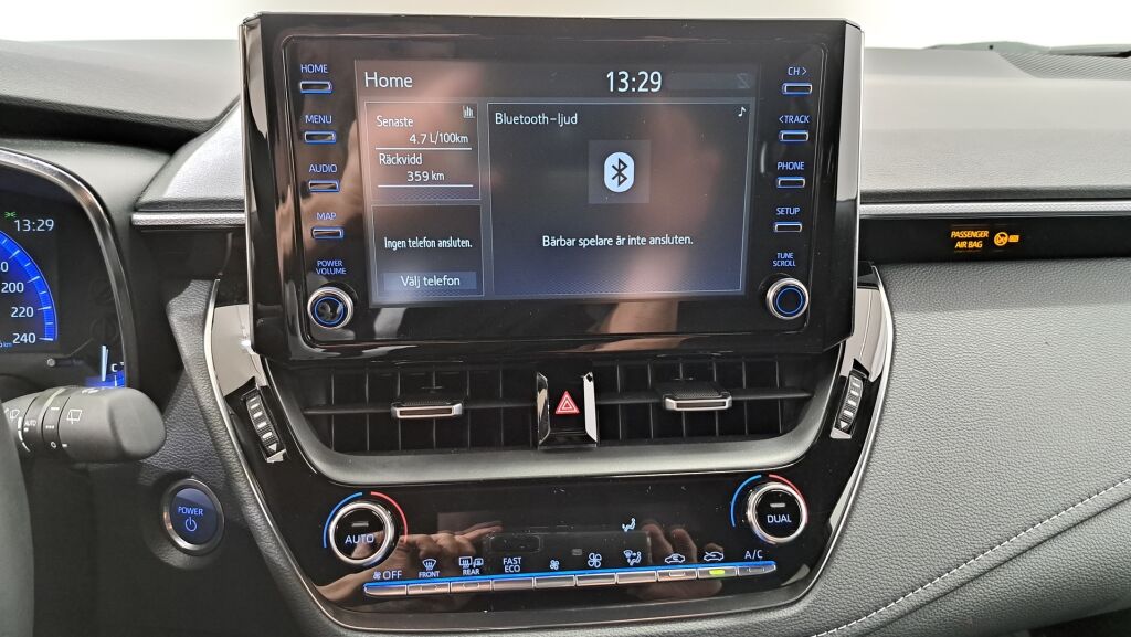 Toyota Corolla 2021 Punainen