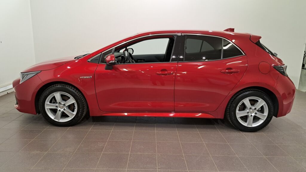 Toyota Corolla 2021 Punainen